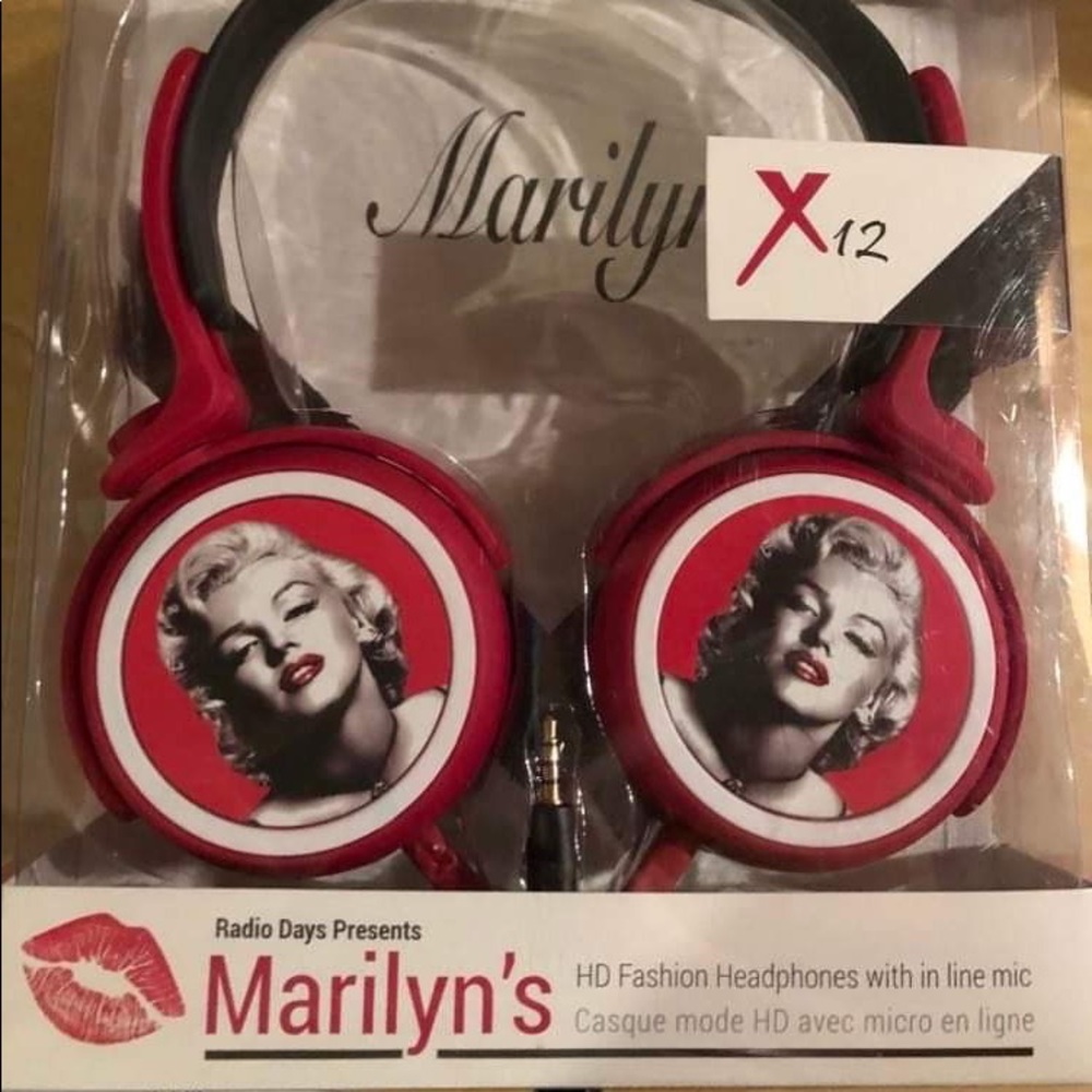 Marylin Monroe headphones